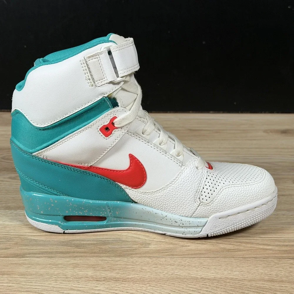 Nike Shoes Womens Size 7.5 White Green Air Revolution Sky Hi Sneakers 599410-101